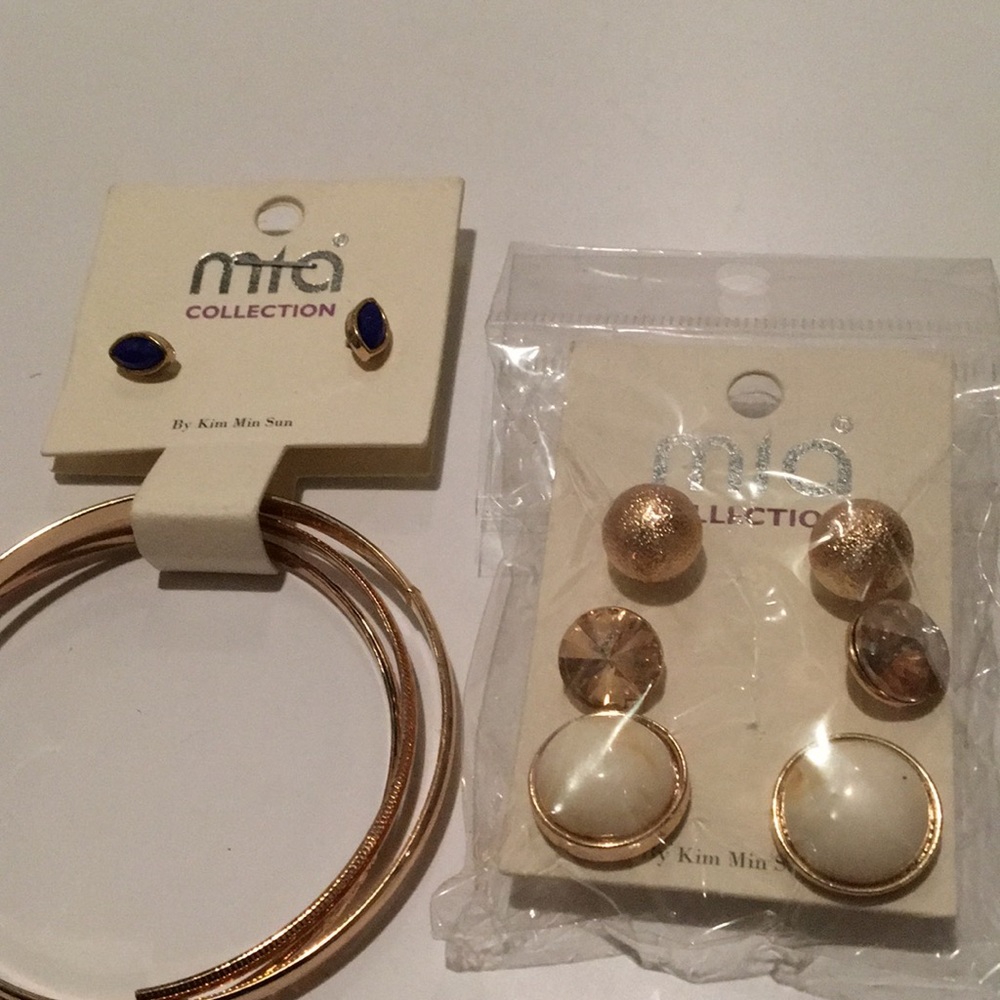 Mia bracelet and earrings combo